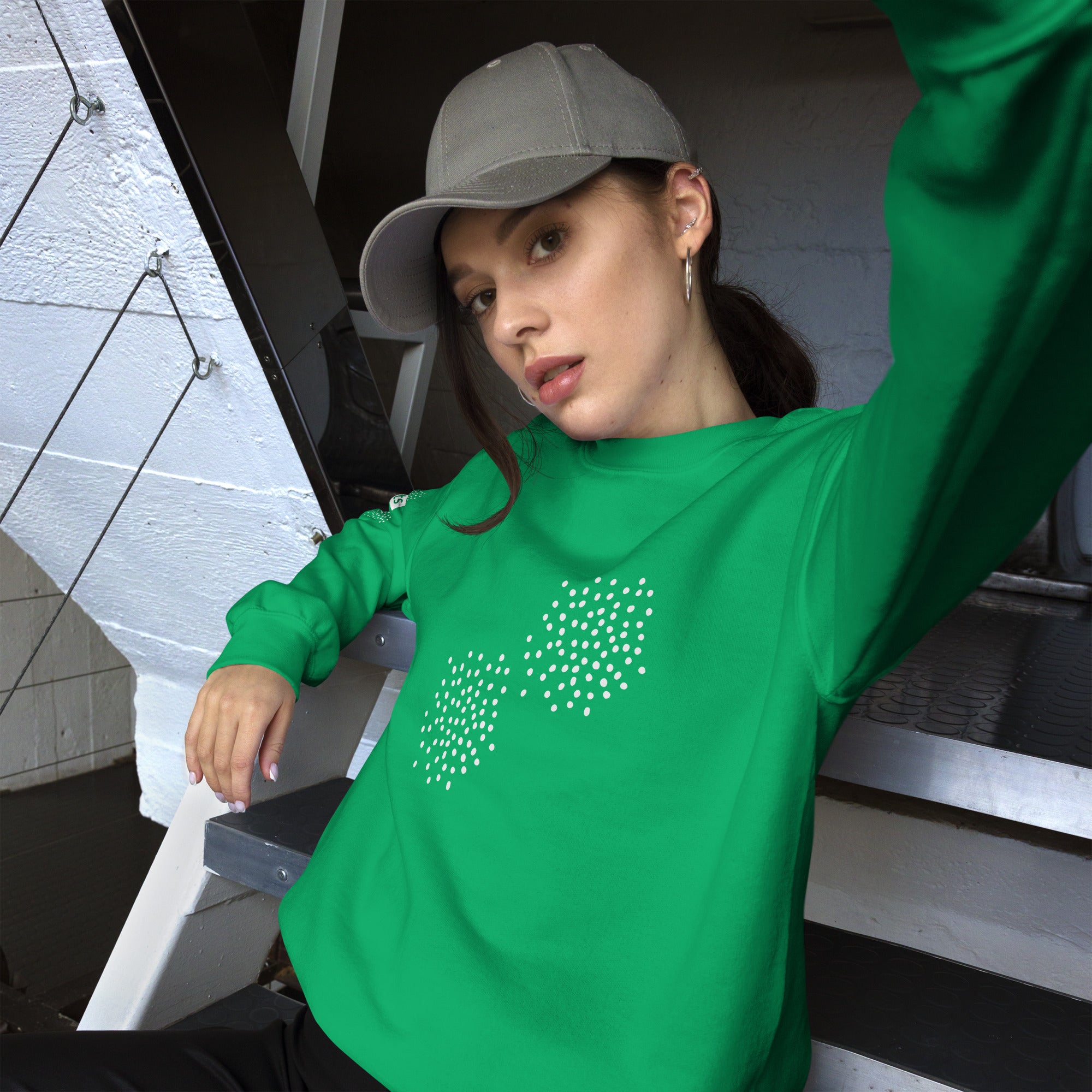 tsgabrielle® • The Feminine Essence 👗 • ❄️ Glow in Winter 26 • Sweatshirt • 6 Colors